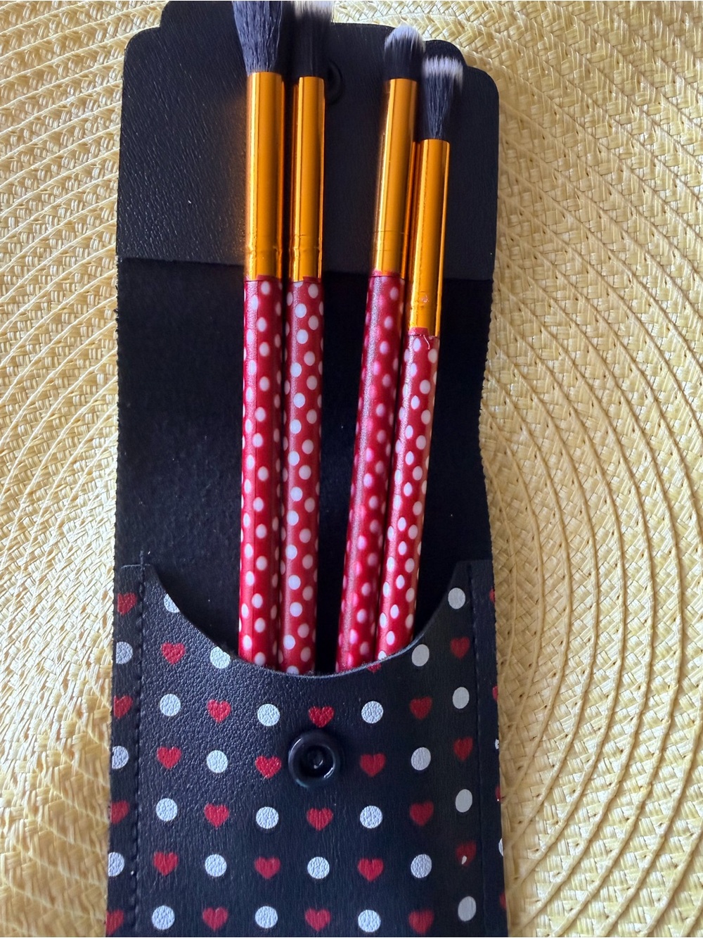 Betty Boop Black, Red & White Polka brushes - Picture 3 of 3